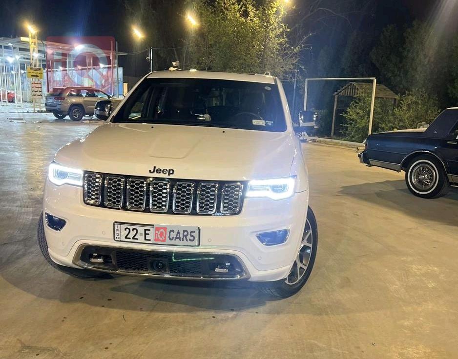 جیپ گراند شیرۆکی